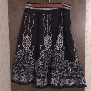 A-line skirt with embroidery